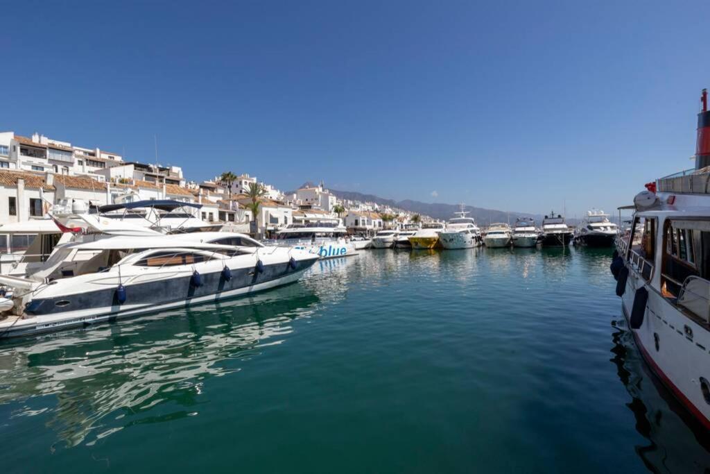 Puerto Banus Second Line, Luxury Apartement Marbella Luaran gambar